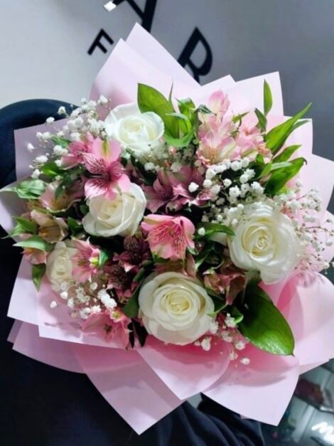 Lovely White Roses with Pink Lily Flowers Bouquet