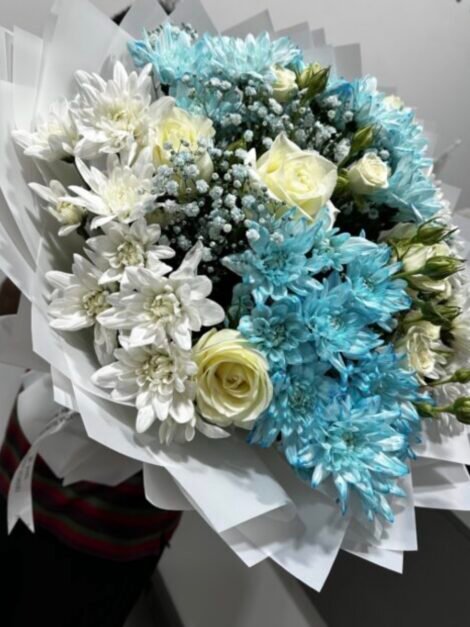 Lovely mix with blue touch