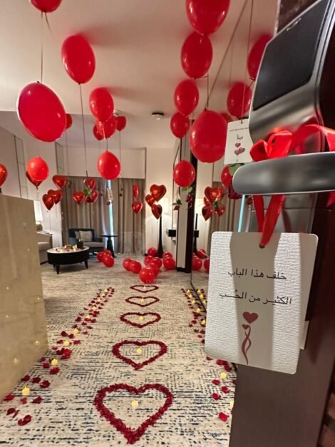 Hotel Room Decoration Golden Package