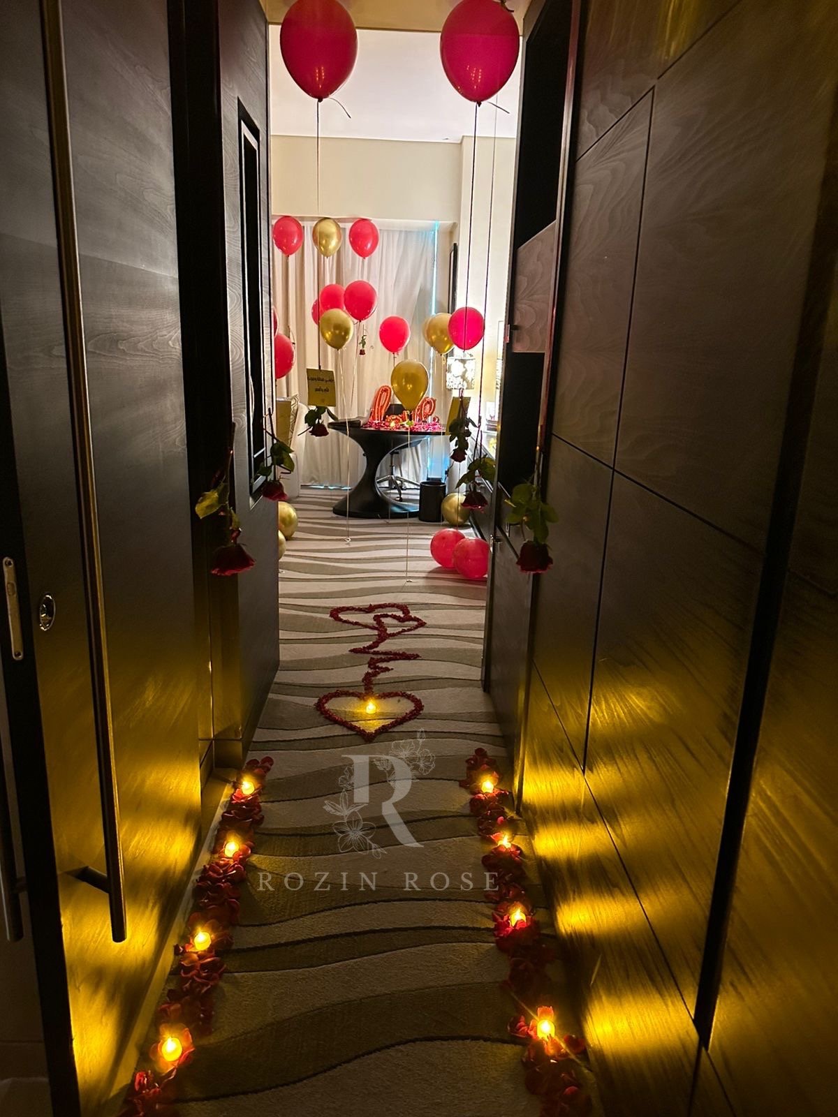 Welcome Back – Elegant Hotel Room Decoration - الصورة 2