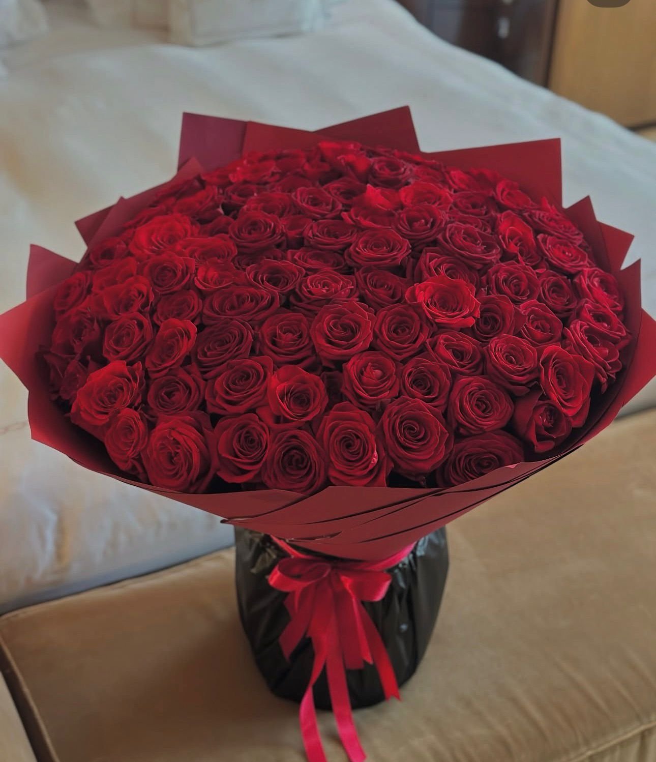 Romantic Anniversary Room Setup - الصورة 3